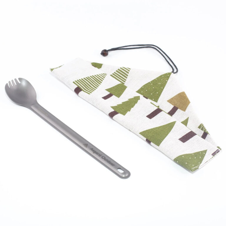 A metal spork comes with a great pouch