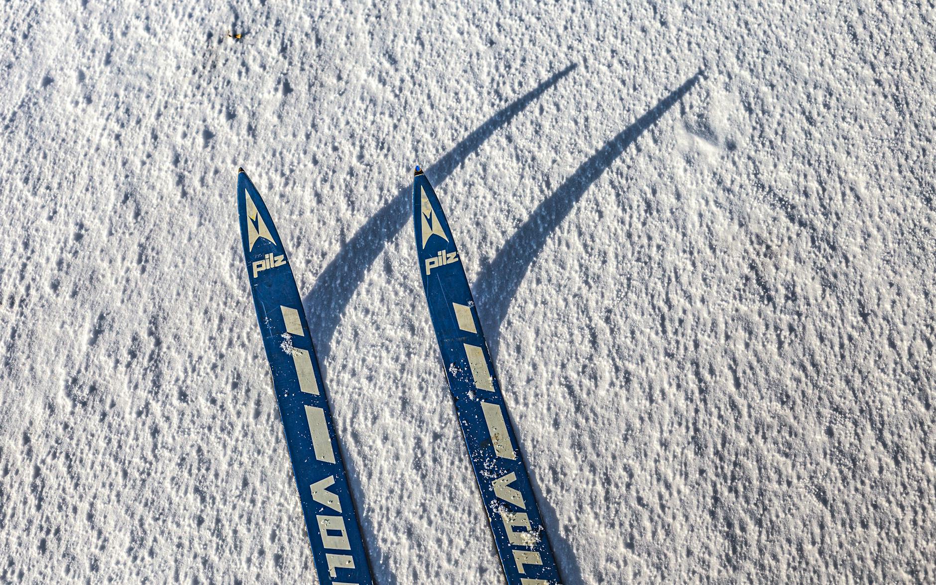 Powder day skiers at Loveland Ski Resort -photo-by-pexels