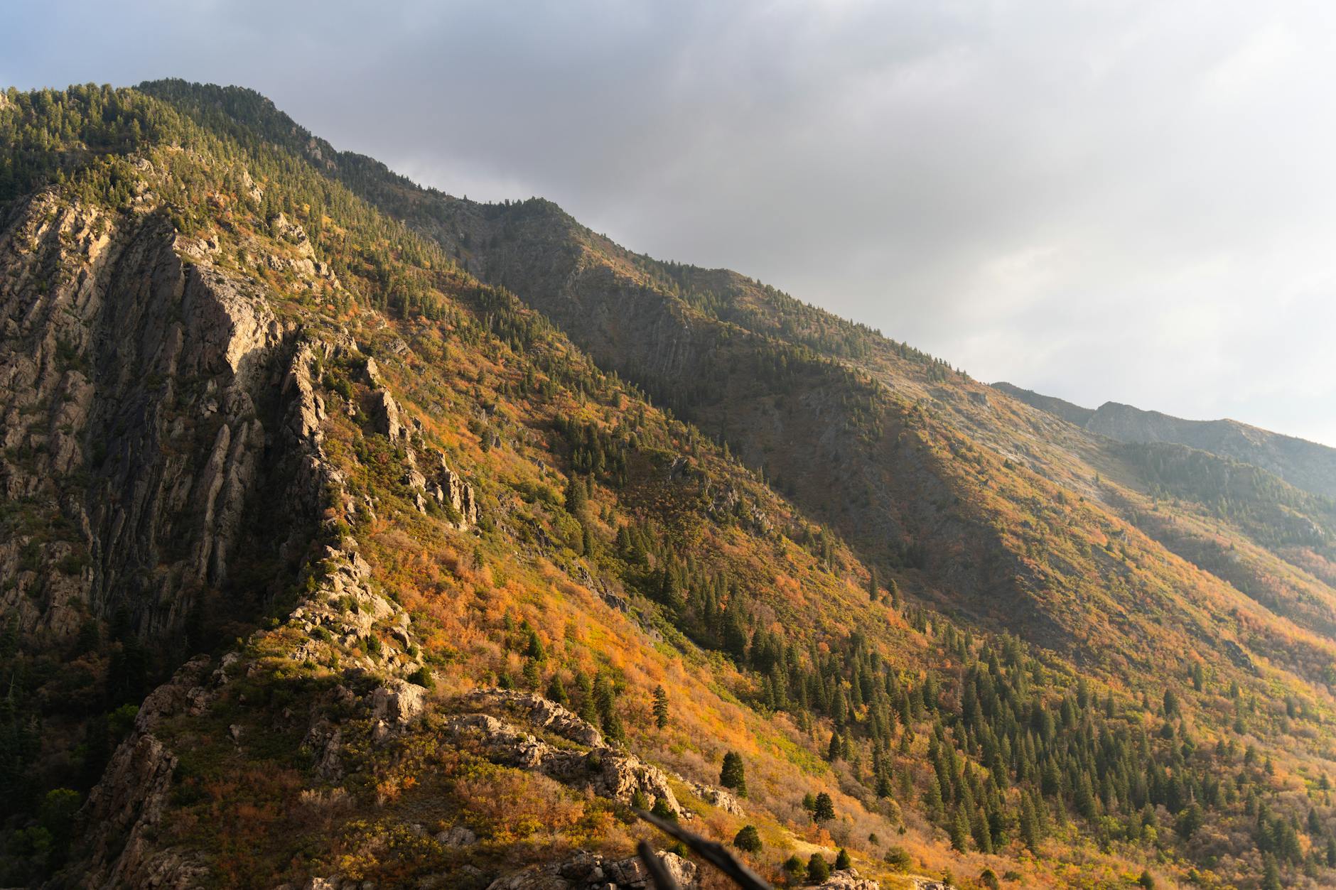 The village gondola crossing the canyon from the parking lot-photo-by-pexels