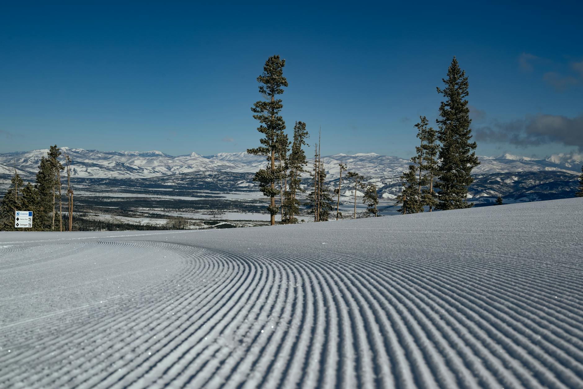 Skier navigating a steep slope on the North Face at Seven Springs-photo-by-pexels